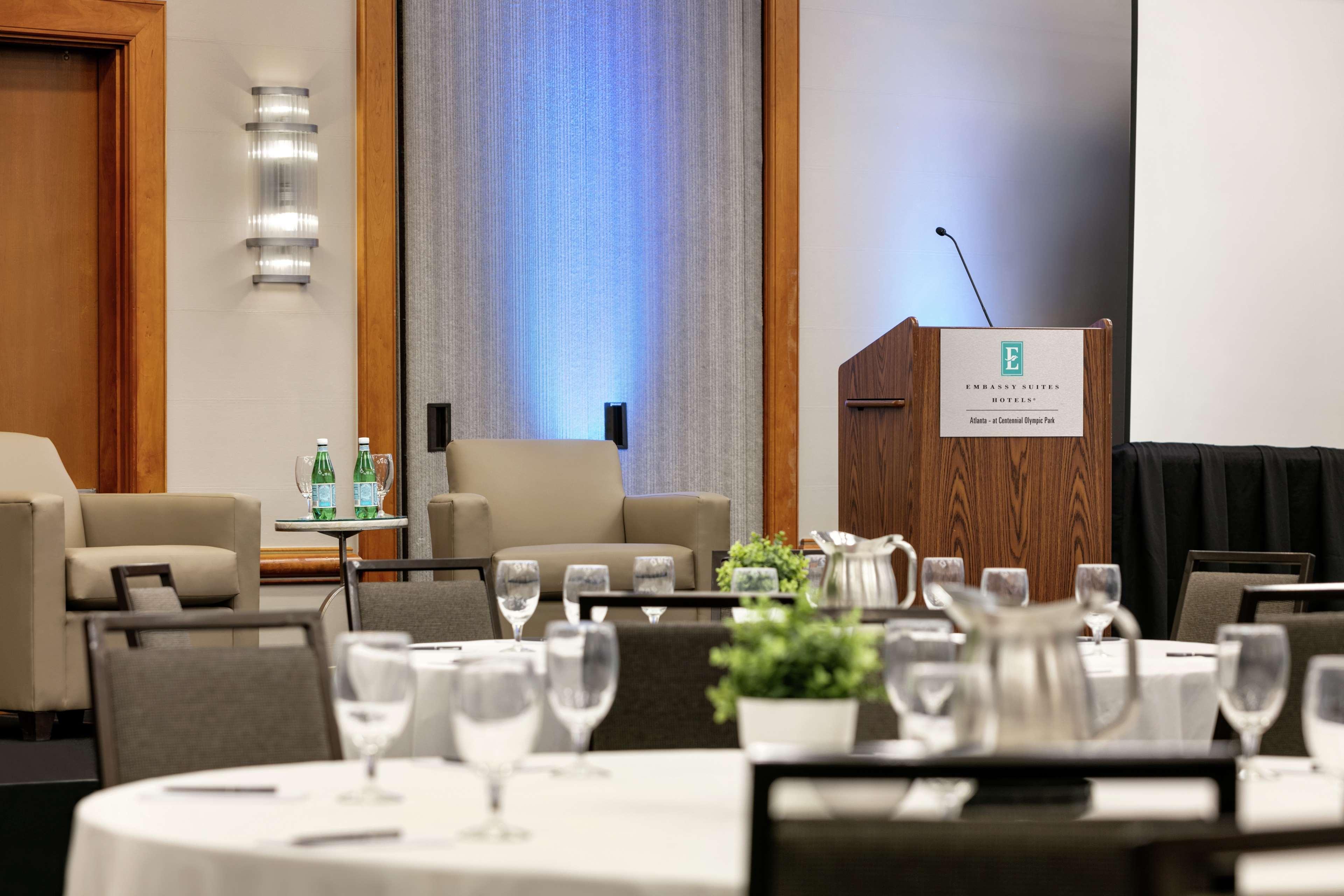 Embassy Suites By Hilton Atlanta At Centennial Olympic Park Esterno foto