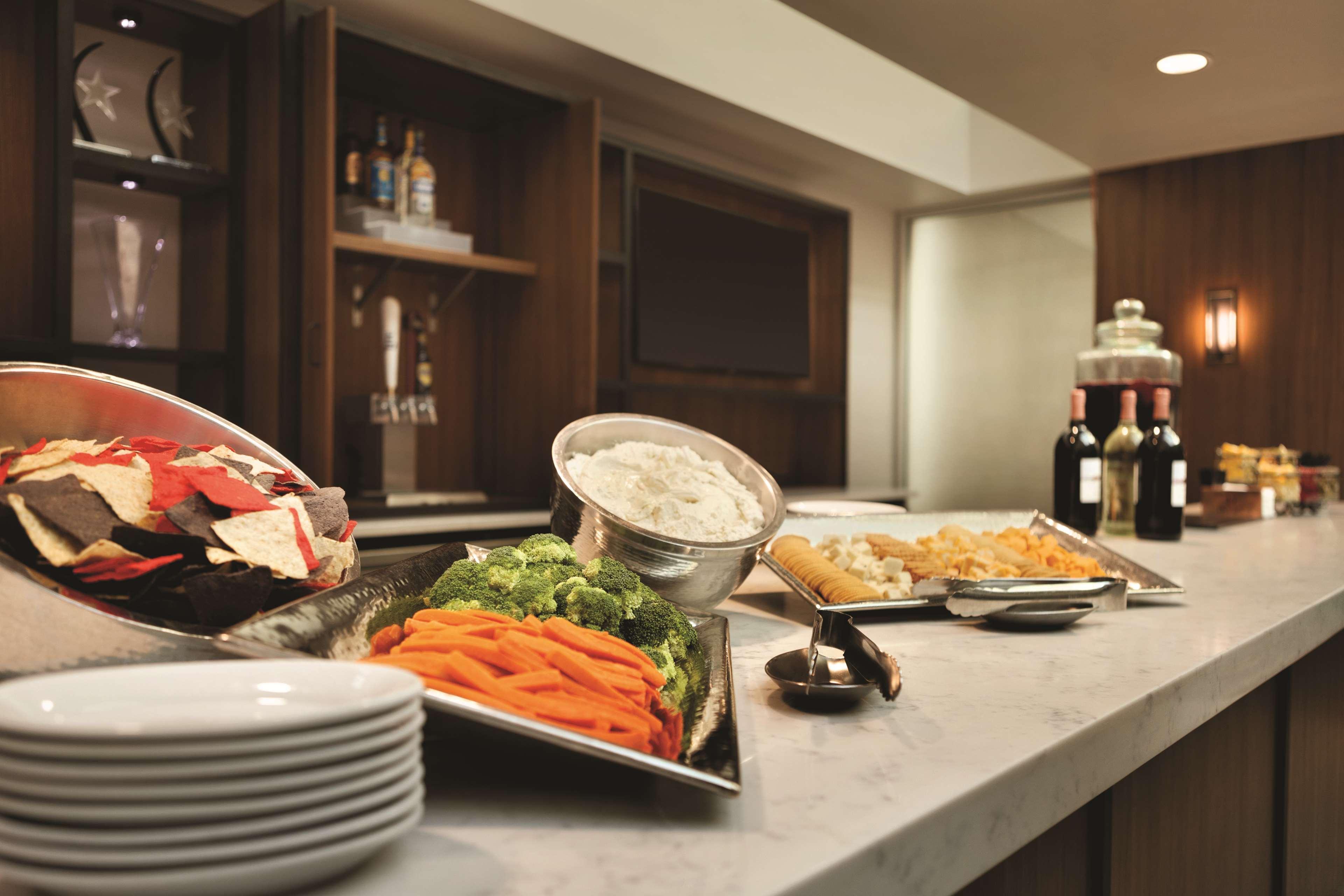 Embassy Suites By Hilton Atlanta At Centennial Olympic Park Esterno foto